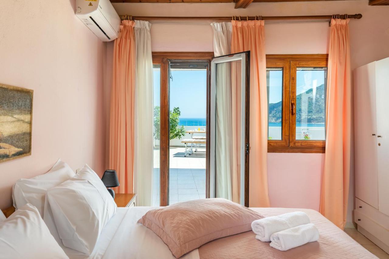 Regina Hotel Skopelos Town Ngoại thất bức ảnh