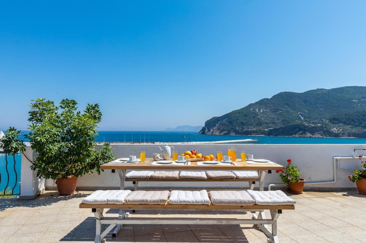 Regina Hotel Skopelos Town Ngoại thất bức ảnh