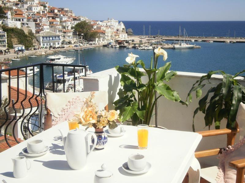 Regina Hotel Skopelos Town Ngoại thất bức ảnh